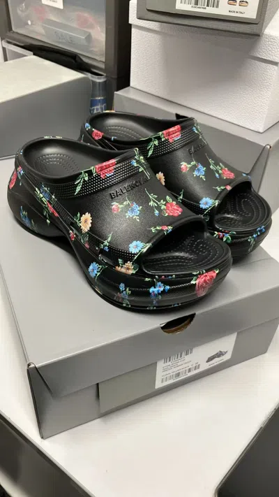 Balenciaga X Crocs Rose Print Pool Slides In Black