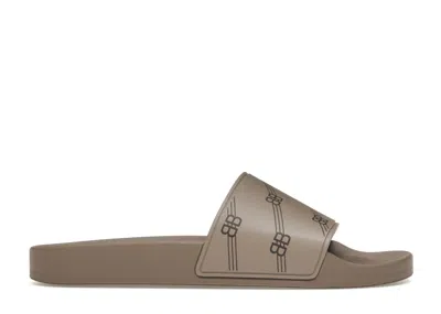 Pre-owned Balenciaga Pool Slides (women's) Sneakers In Dark Beige/brown