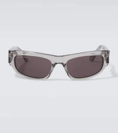 Balenciaga Rectangular Sunglasses In Gray