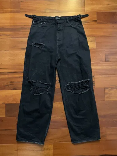 Pre-owned Balenciaga Red Carpet Baggy Destroyed Denim In Black