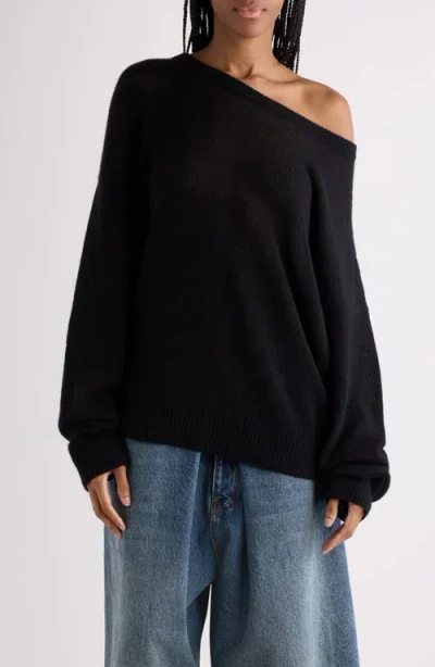 Balenciaga Relaxed Cashmere Sweater In Black