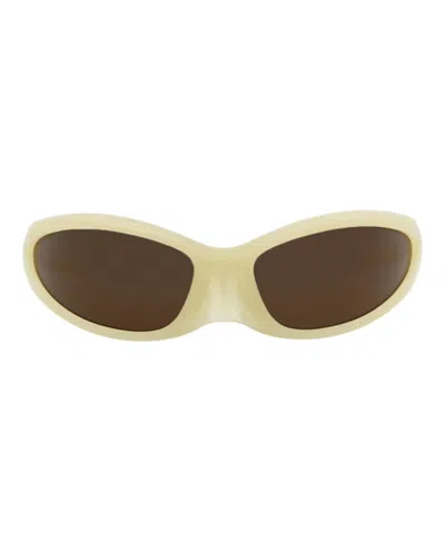 Pre-owned Balenciaga Shieldframe Bio Injection Sunglasses/30013805003) In Yellow/brown (bb0251s In Multi