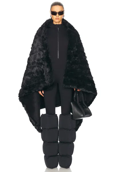 Balenciaga Ski Fake Fur Blanket In Black & White