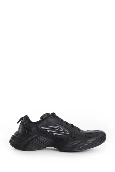 Balenciaga Monday Low-top Sneakers In Black