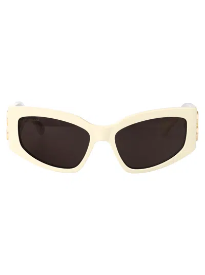 BALENCIAGA BALENCIAGA SQUARED SUNGLASSES BB0321 S 010
