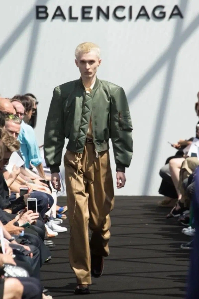 Pre-owned Balenciaga Ss17 Padded Shoulders Cropped Boxy Ma-1 Bomber Jacket Demna In Green