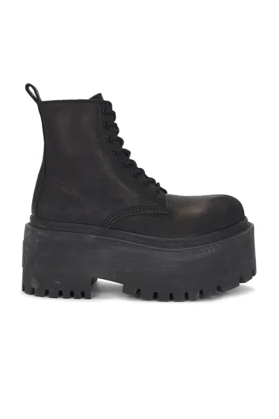 BALENCIAGA STRIKE PLATFORM
