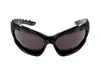 Balenciaga Extreme Logo-decal Sunglasses In Black