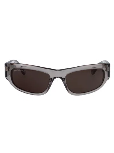 Balenciaga Sunglasses In Grey-grey-grey