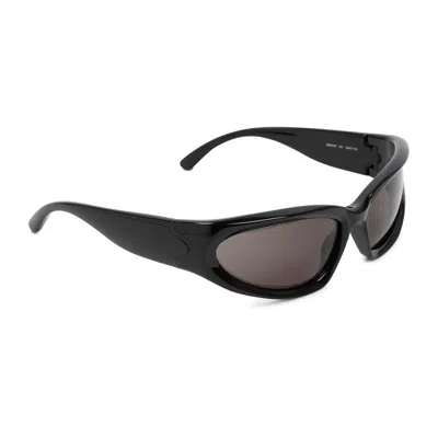 Balenciaga Swift Oval Sunglasses Women In Black