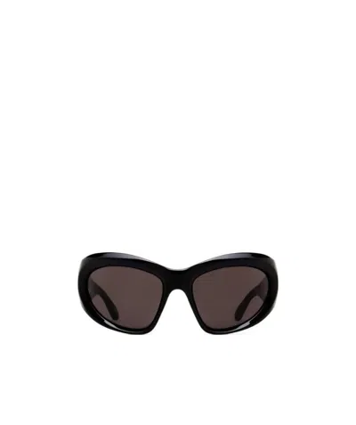 Balenciaga Tinted-lens Cat-eye Sunglasses In Black