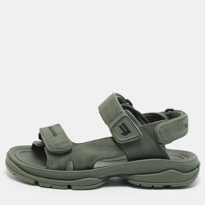 Pre-owned Balenciaga Tourist Size 40 Green Fabric Flat Sandals