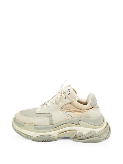Pre-owned Balenciaga Triple S Low-top Sneakers In Neutral