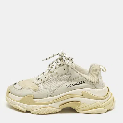 Pre-owned Balenciaga Triple S Size 41 White/grey Leather And Mesh Low Top Sneakers