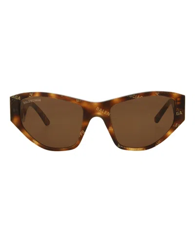 Pre-owned Balenciaga Women's  Cat Eyeframe Acetate Sunglasses/30008869003) In Havana/brown (bb0097s
