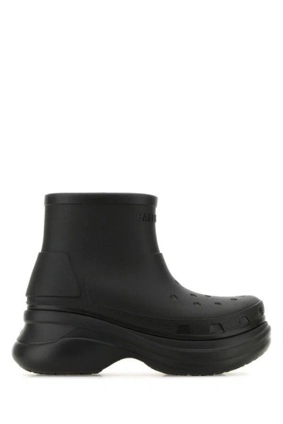 BALENCIAGA BALENCIAGA WOMEN BLACK RUBBER BALENCIAGA X CROCSÂ„¢ ANKLE BOOTS