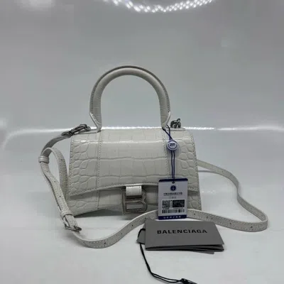 Balenciaga Women Pre-loved Bag Very Good Condition In White