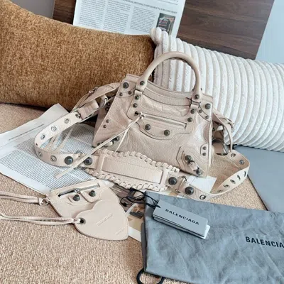 Balenciaga Women Pre-loved Bag Very Good Condition In White