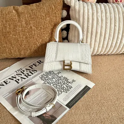 Balenciaga Women Pre-loved Bag Very Good Condition In White