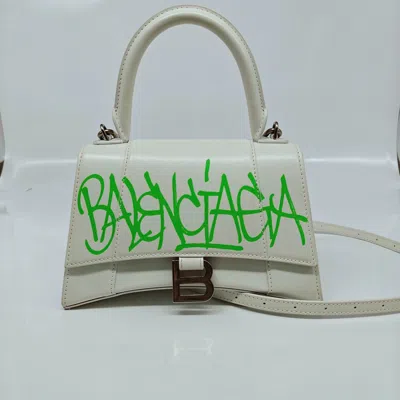 Balenciaga Women Pre-loved Bag Very Good Condition In Neutral
