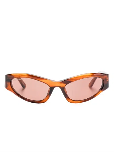 Balenciaga Wraparound-frame Sunglasses In Braun