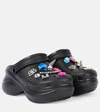 Balenciaga Mule Crocs Con Iconici Charm Jibbitz Rimovibili In Black