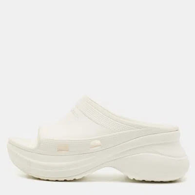 Pre-owned Balenciaga X Crocs White Rubber Pool Slides Size 38