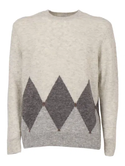BALLANTYNE CLASSIC CREW NECK PULLOVER IN SUBTLE ARGYLE PATTERN