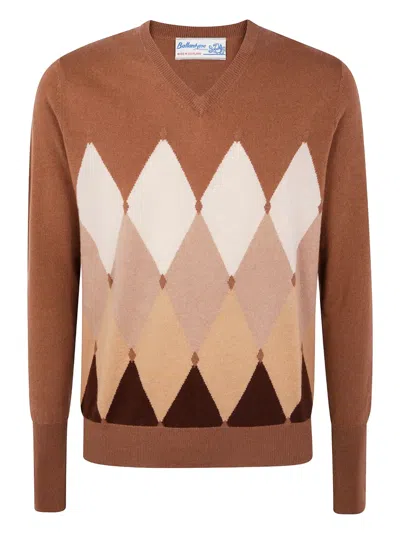 BALLANTYNE DIAMOND-PATTERN V-NECK SWEATER