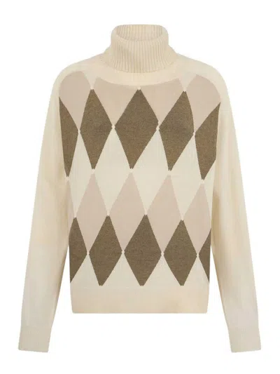 Ballantyne High Collar Nucle In White