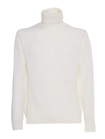 Ballantyne High Turtleneck Wool Sweater In White