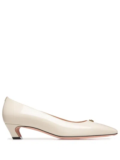 Bally Emblem-plaque Leather Pumps In Neutrals