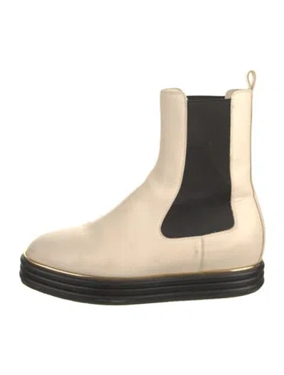 Pre-owned Bally Leather Chelsea Boots In Neutral