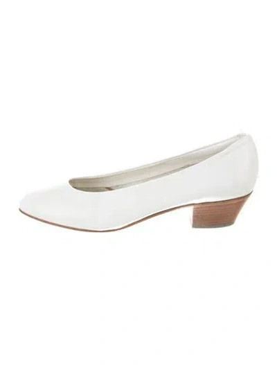 Pre-owned Bally Leather Flats In White