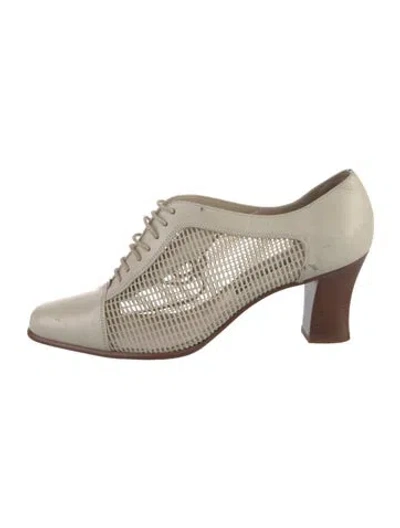 Pre-owned Bally Leather Lace Pattern Pumps In Neutrals