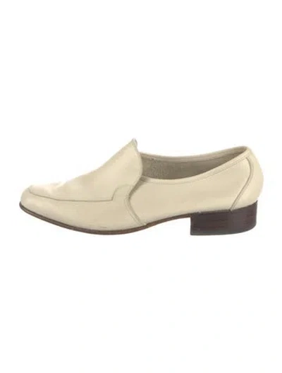 Pre-owned Bally Leather Loafers In Neutral