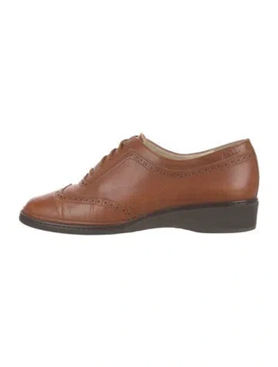 Pre-owned Bally Leather Oxfords In Brown