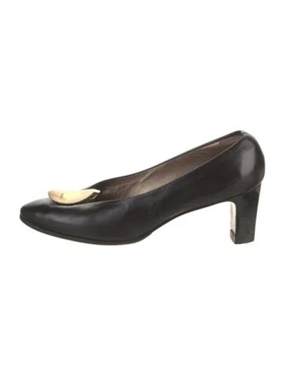 Pre-owned Bally Leather Pumps In Black