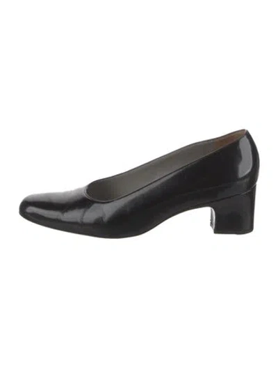 Pre-owned Bally Leather Pumps In Black
