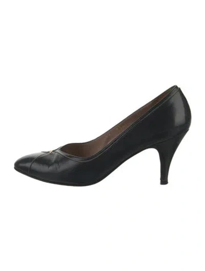 Pre-owned Bally Leather Pumps In Black
