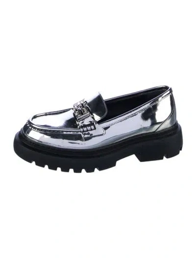 Pre-owned Bally Patent Leather Loafers In Silver