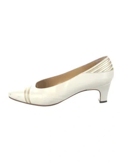 Pre-owned Bally Patent Leather Pumps In White
