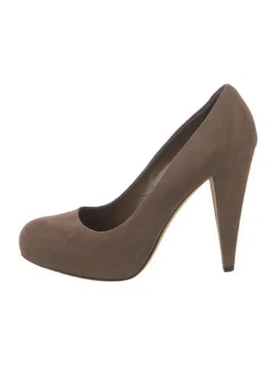 Pre-owned Bally Suede Pumps In Brown