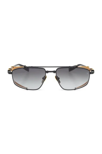 Balmain Brigade - V In Black