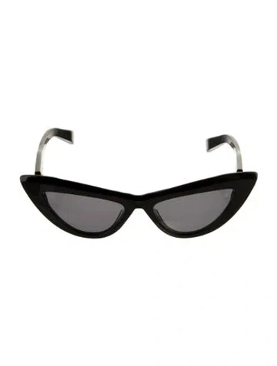 Pre-owned Balmain Cat-eye Tinted Sunglasses In Black