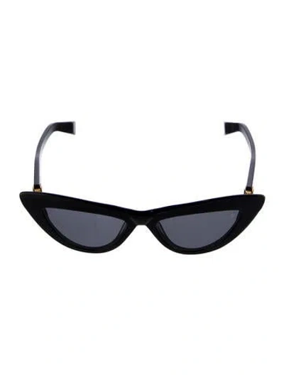Pre-owned Balmain Cat-eye Tinted Sunglasses In Black