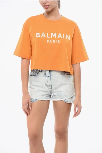 Balmain Cropped Fit T-shirt With Printed Logo In Orange