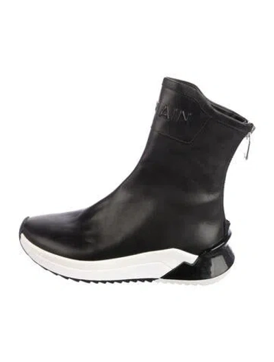 Pre-owned Balmain Leather Sneakers In Black