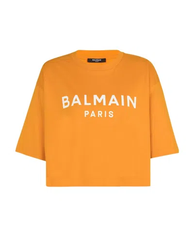 Balmain Logo-print Cropped T-shirt In Kbj Orange Vif Blanc