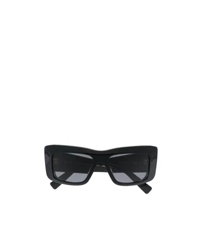 Balmain Logo Sunglasses In Black